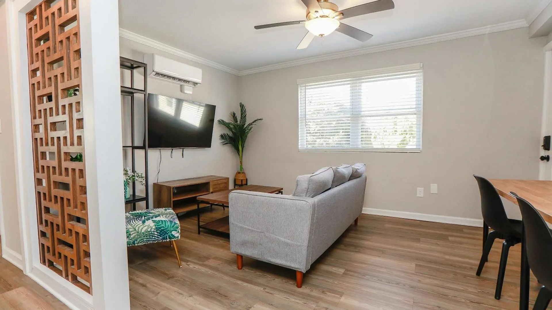 1866 Eov Haven Suite North Camellia Acres Apartment